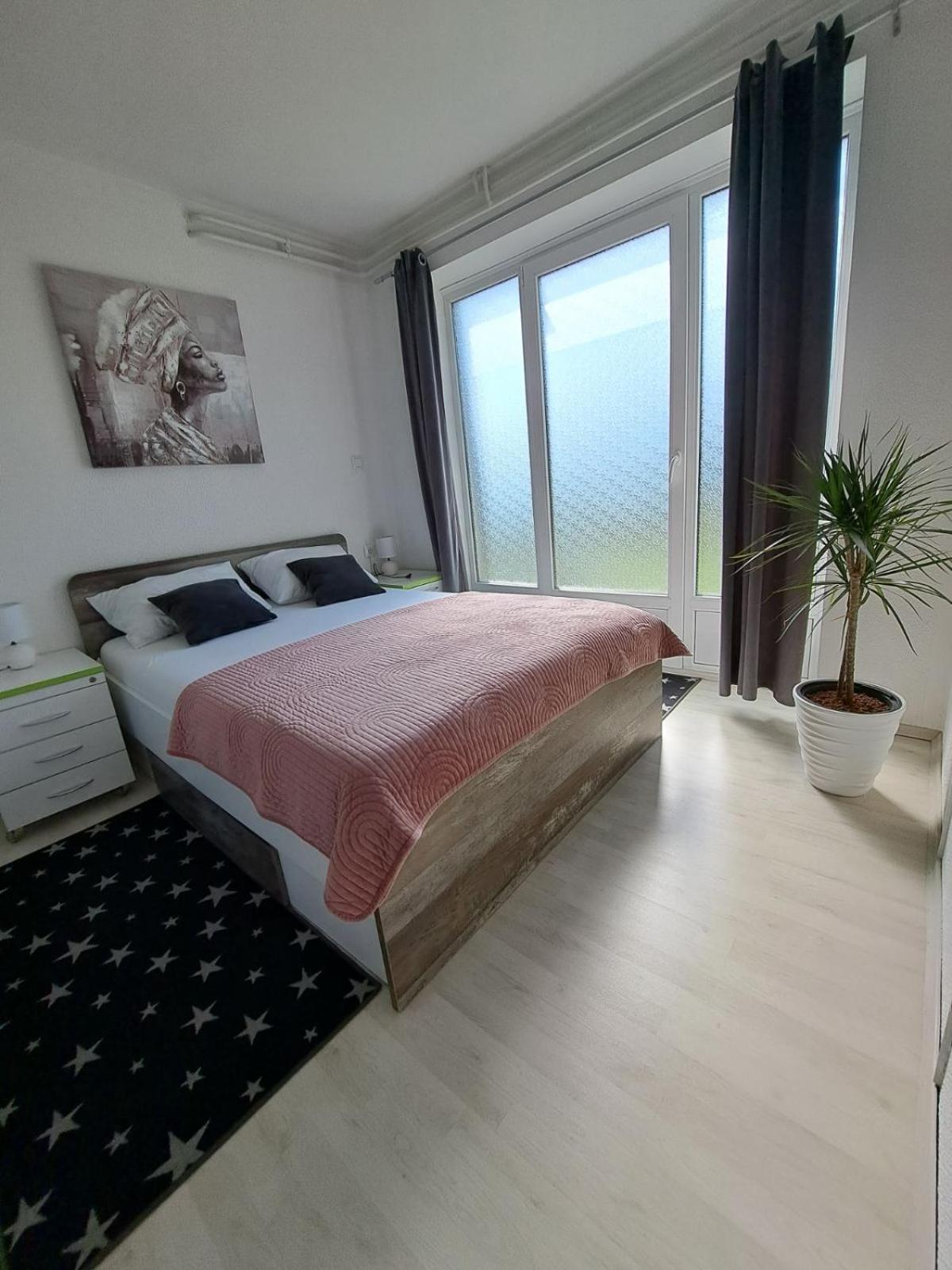 Apartmani Habibi Jalzabet Екстериор снимка